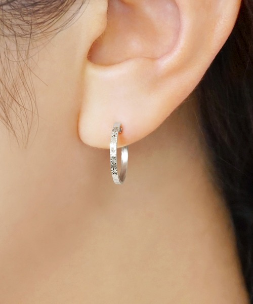 K14/K10 フラワーカットスリムフープピアス( WG)（ピアス（両耳
