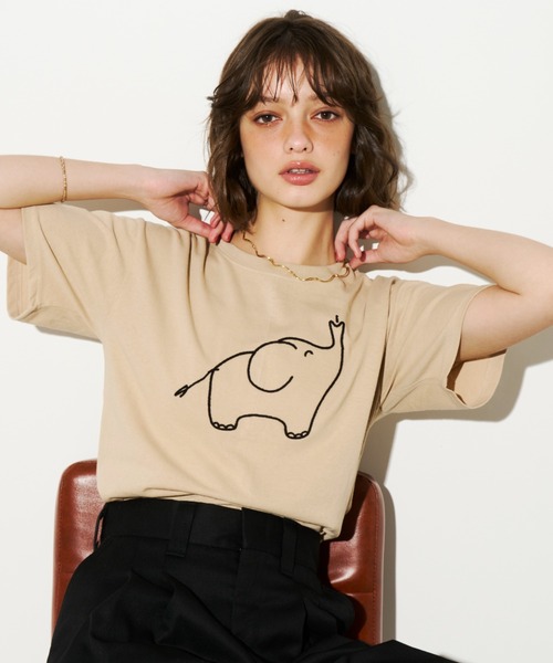 Unitage(ユニテージ)の「ゾウさん刺繍TEE(Tシャツ/カットソー・レディース・ベージュ/ホワイト/ネイビー・FREE)」の6枚目の写真