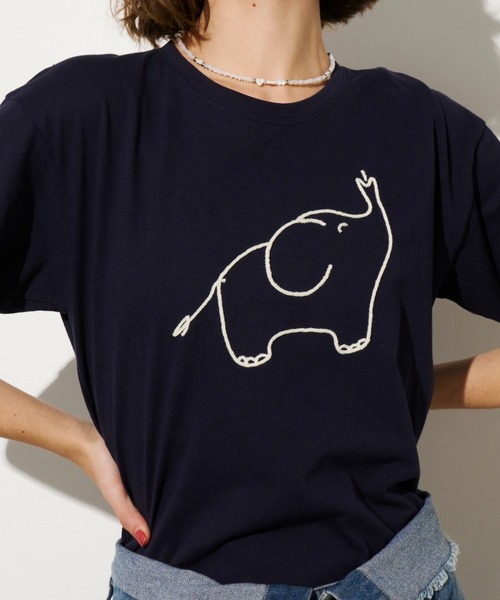 Unitage(ユニテージ)の「ゾウさん刺繍TEE(Tシャツ/カットソー・レディース・ベージュ/ホワイト/ネイビー・FREE)」の10枚目の写真