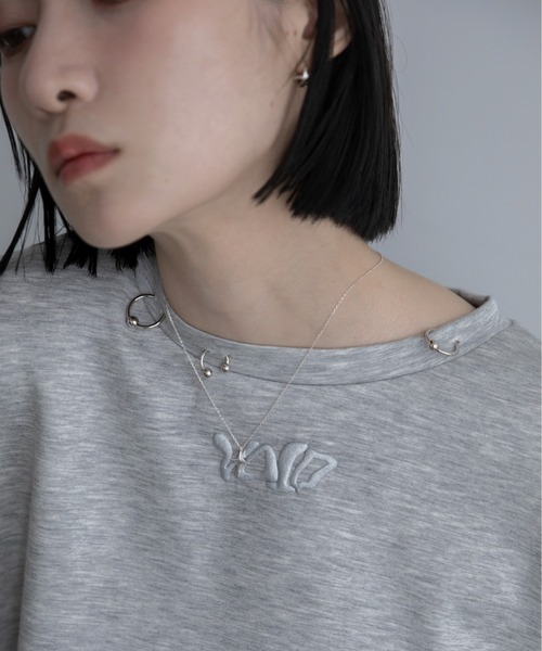 VACANCY(ヴァカンシー)の「ヴィンテージライクリングチャーム立体ロゴトップス(Tシャツ/カットソー・レディース・ブラック/ホワイト/グレー・FREE)」の11枚目の写真