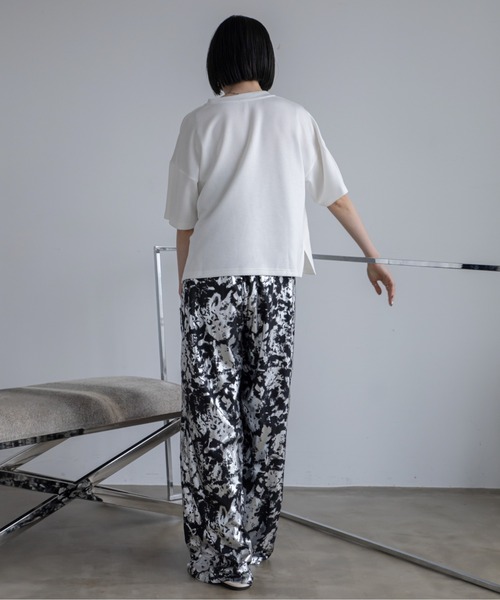 VACANCY(ヴァカンシー)の「ヴィンテージライクリングチャーム立体ロゴトップス(Tシャツ/カットソー・レディース・ブラック/ホワイト/グレー・FREE)」の16枚目の写真