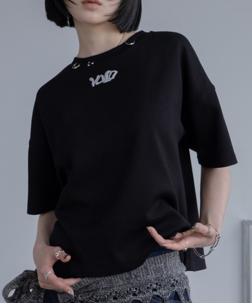 VACANCY(ヴァカンシー)の「ヴィンテージライクリングチャーム立体ロゴトップス(Tシャツ/カットソー・レディース・ブラック/ホワイト/グレー・FREE)」の8枚目の写真