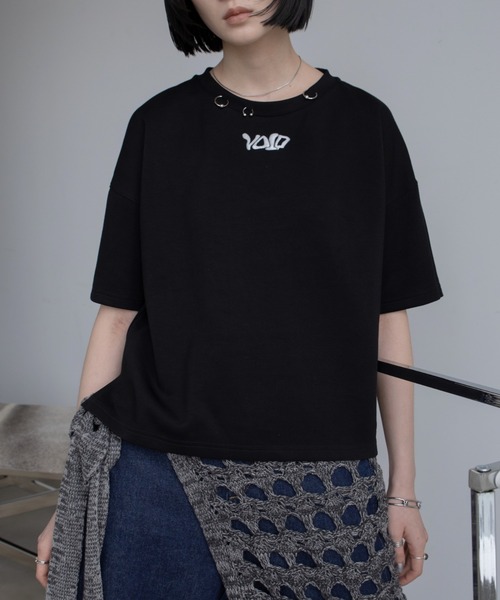 VACANCY(ヴァカンシー)の「ヴィンテージライクリングチャーム立体ロゴトップス(Tシャツ/カットソー・レディース・ブラック/ホワイト/グレー・FREE)」の6枚目の写真