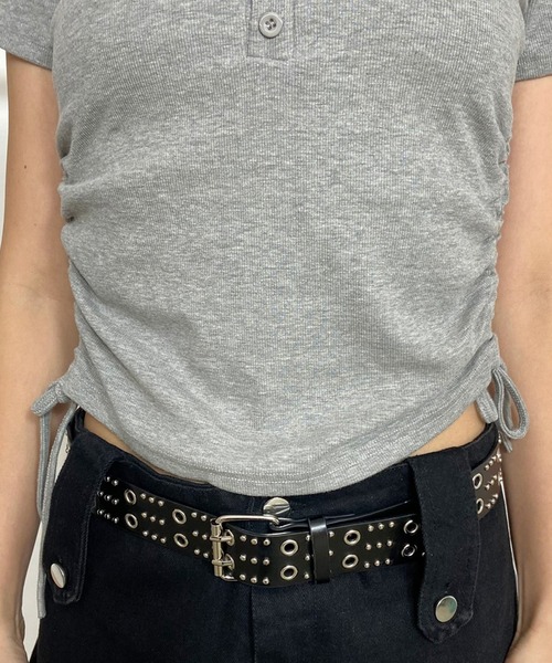 non-hedge(ノンヘッジ)の「ヘンリーネックレイヤード風サイドドロストショート丈Tシャツ(Tシャツ/カットソー・レディース・ブラック/オフホワイト/グレー/ピンク/チャコール/カーキ/ワインレッド・FREE)」の12枚目の写真