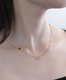 calmila（カルミラ）の「【 金属アレルギー対応 】フラワースターモチーフネックレス（ネックレス）」