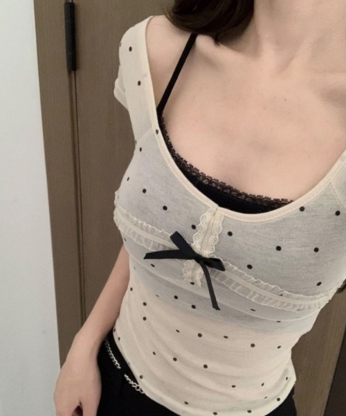 Mejoul(メジュール)の「【インナー付き】ドット柄リボンシアーT(Tシャツ/カットソー・レディース・ホワイト・S/M)」の2枚目の写真