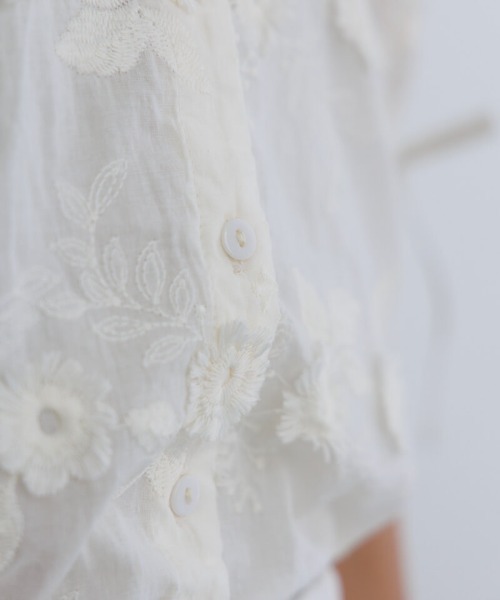 flower（フラワー）の「ブルームエンブロイダリートップ（シャツ/ブラウス・レディース・イエロー/ホワイト/グリーン/ピンク・FREE）」の11枚目の写真