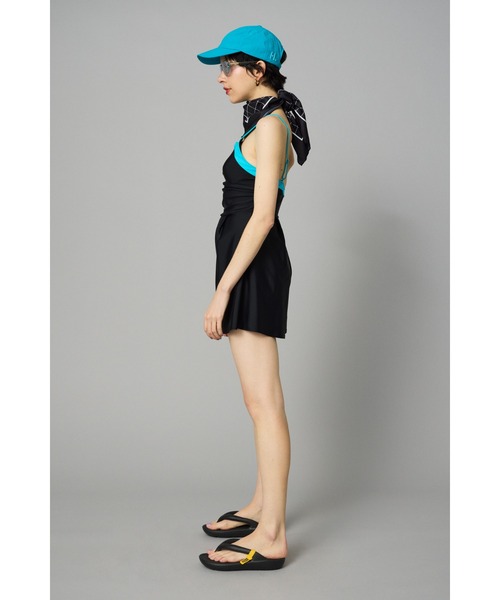 HeRIN.CYE(ヘリンドットサイ)の「Back open swim wear バックオープンスイムウエア(つなぎ/オールインワン・レディース・ブラック/ブラウン・36/38)」の4枚目の写真