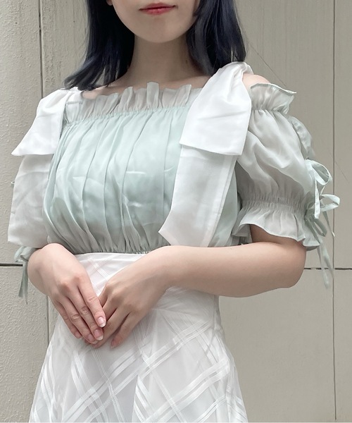 abc une face（アーベーセーアンフェイス）の「袖リボンオフショルトップス（シャツ/ブラウス・レディース・ホワイト/ピンク/グレー/グリーン・FREE）」の14枚目の写真