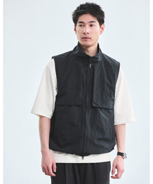 MARMOT(マーモット)の「【別注】<Marmot>GLR ユーティリティー ベスト(ベスト・メンズ・ダークグレー/ブラック・M/L)」の3枚目の写真