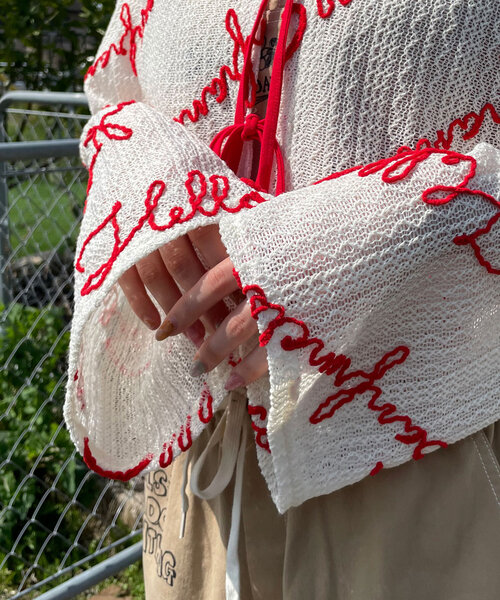 HELLO.SANFRANCISCO(ハローサンフランシスコ)の「【HELLO.SANFRANCISCO/ハローサンフランシスコ】2WAYロゴコード刺繍ボレロ(Tシャツ/カットソー・レディース・ブラック/オフホワイト/ピンク・ONE SIZE)」の16枚目の写真