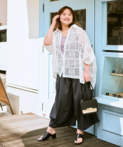 SMILE LAND(スマイルランド)の「<大きいサイズ> ラインを拾わないスカート見え9分丈タックパンツ(ゆったりヒップ)(その他パンツ・レディース・ブラック/チャコールグレー・L/LL/3L/4L/5L)」の4枚目の写真