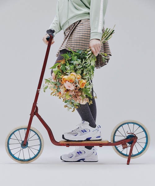 NEW BALANCE(ニューバランス)の「530(スニーカー・レディース・ホワイト×グリーン/ホワイト×ブルー・22.0cm/22.5cm/23.0cm/23.5cm/24.0cm/24.5cm/25.0cm/25.5cm/26.0cm/26.5cm/27.0cm/27.5cm/28.0cm/28.5cm/29.0cm/30.0cm)」の11枚目の写真