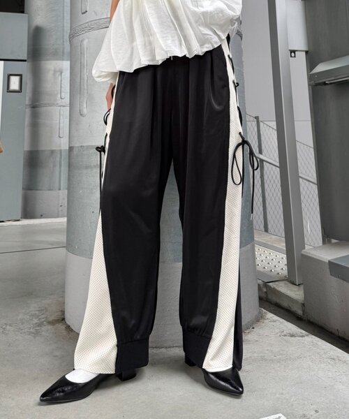 etsinta（エシンタ）の「etsintaレースアップバルーンパンツ（その他パンツ・レディース・ブラック/ネイビー・SMALL/MEDIUM）」の4枚目の写真