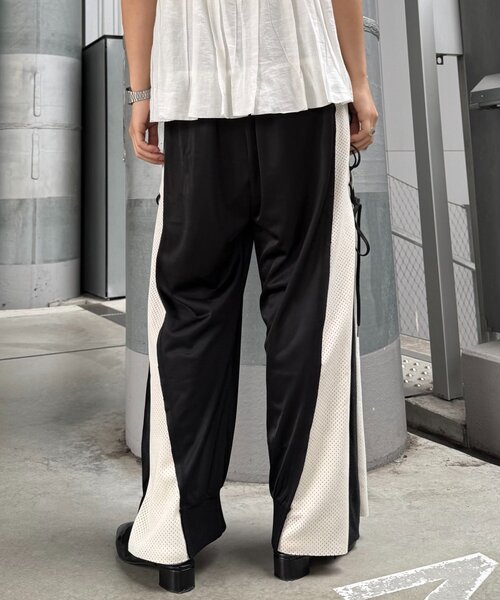 etsinta（エシンタ）の「etsintaレースアップバルーンパンツ（その他パンツ・レディース・ブラック/ネイビー・SMALL/MEDIUM）」の7枚目の写真