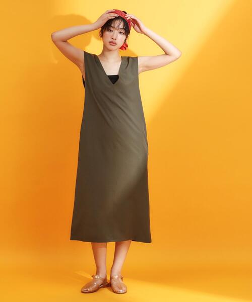THE SHOP TK (ザ ショップ ティーケー )の「【mizugiwa/ラッシュガード】Vネックジャンスカ/セットアップ可/接触冷感/UVケア/洗濯機OK(ワンピース・レディース・ブラック/カーキ・12/13)」の5枚目の写真