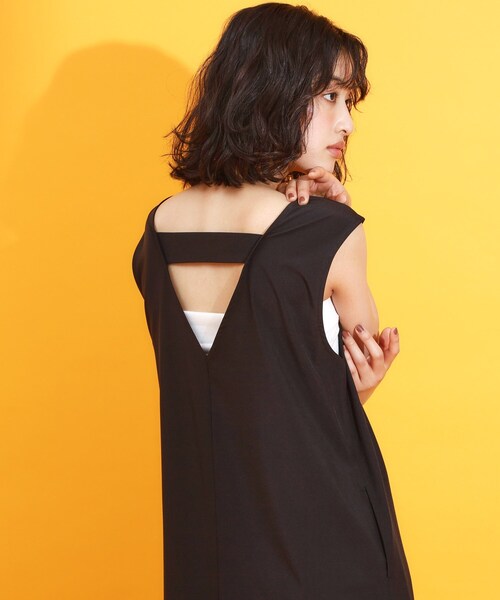 THE SHOP TK (ザ ショップ ティーケー )の「【mizugiwa/ラッシュガード】Vネックジャンスカ/セットアップ可/接触冷感/UVケア/洗濯機OK(ワンピース・レディース・ブラック/カーキ・12/13)」の9枚目の写真