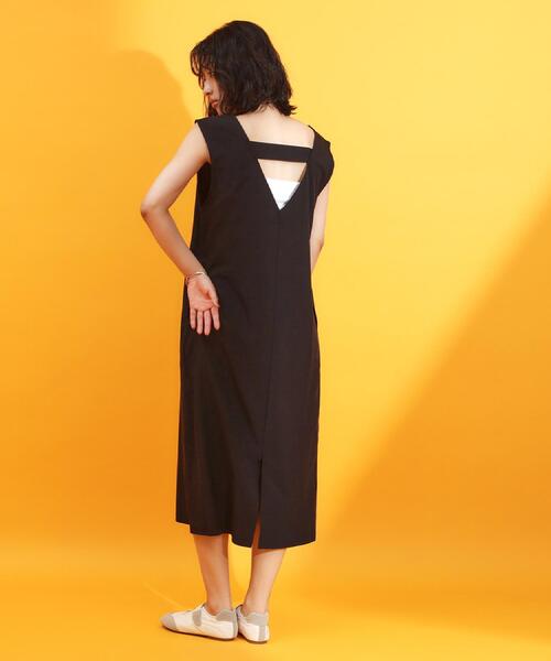 THE SHOP TK (ザ ショップ ティーケー )の「【mizugiwa/ラッシュガード】Vネックジャンスカ/セットアップ可/接触冷感/UVケア/洗濯機OK(ワンピース・レディース・ブラック/カーキ・12/13)」の12枚目の写真