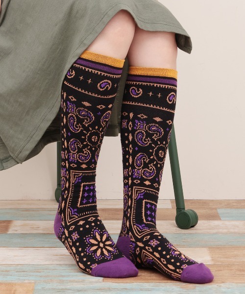 チチカカ（チチカカ）の「バンダナ着圧ソックス（ソックス/靴下・レディース・ブラック/オフホワイト・FREE）」の4枚目の写真