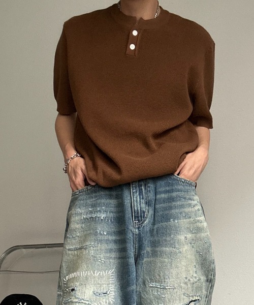 CREARE -LINO-（クレアーレリノ）の「ヘンリーネックニットトップス（ニット/セーター・メンズ・グリーン/キャメル/アイボリー/ブラック・MEDIUM/LARGE）」の15枚目の写真