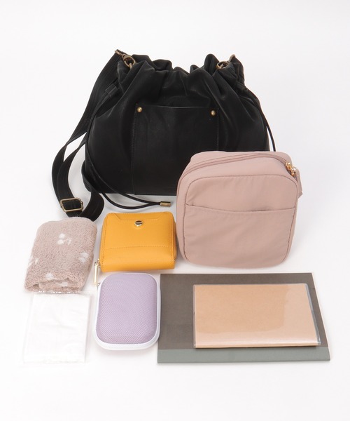 ikka(イッカ)の「【雑誌InRed11月号掲載】PUパフ巾着ショルダーバッグ(ショルダーバッグ・レディース・ライム/ブラック/ベージュ・FREE)」の6枚目の写真