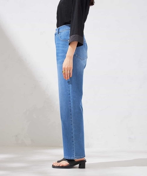 a.v.v（アーヴェヴェ）の「【接触冷感/ストレッチ】デニムストレートパンツ（デニムパンツ・レディース・ライトグレー/ブルー・40/36/34/38/42）」の3枚目の写真