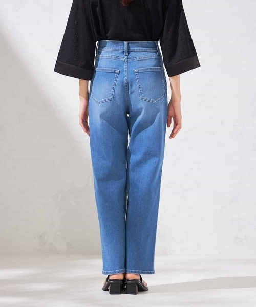 a.v.v（アーヴェヴェ）の「【接触冷感/ストレッチ】デニムストレートパンツ（デニムパンツ・レディース・ライトグレー/ブルー・40/36/34/38/42）」の4枚目の写真