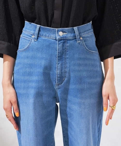 a.v.v（アーヴェヴェ）の「【接触冷感/ストレッチ】デニムストレートパンツ（デニムパンツ・レディース・ライトグレー/ブルー・40/36/34/38/42）」の5枚目の写真