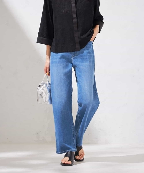 a.v.v（アーヴェヴェ）の「【接触冷感/ストレッチ】デニムストレートパンツ（デニムパンツ・レディース・ライトグレー/ブルー・40/36/34/38/42）」の12枚目の写真