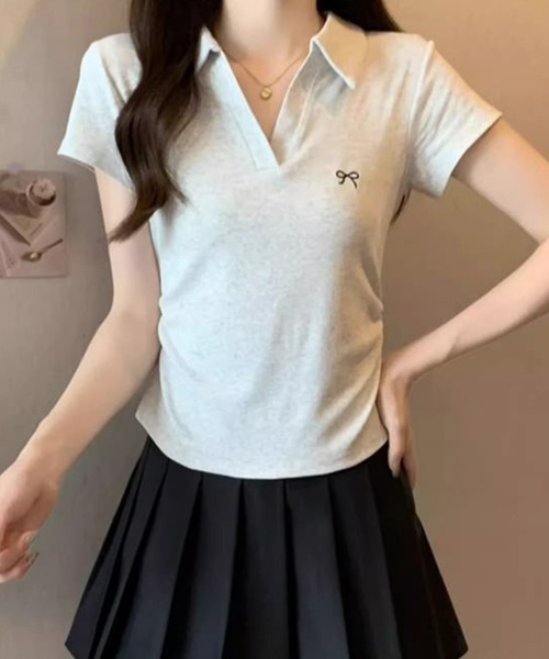Lace Ladies(レースレディース)の「リボン ワンポイント 襟付き スキッパーネック カットソー(Tシャツ/カットソー・レディース・ホワイト/ライトグレー/ブラック・M/XL)」の5枚目の写真