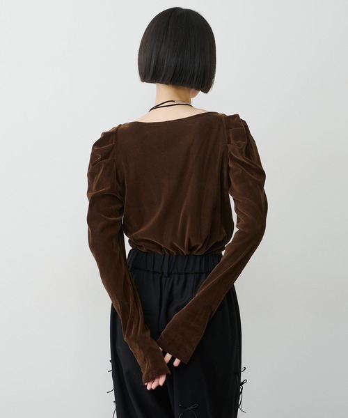 LA BELLE ETUDE（ラベルエチュード）の「シアーベロアパフギャザーTOPS（Tシャツ/カットソー・レディース・チャコールグレー/ブラック/ブラウン・FREE）」の9枚目の写真