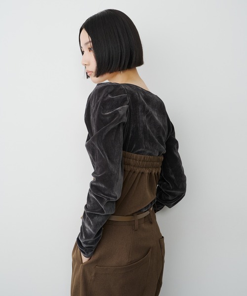 LA BELLE ETUDE(ラベルエチュード)の「シアーベロアパフギャザーTOPS(Tシャツ/カットソー・レディース・チャコールグレー/ブラック/ブラウン・FREE/1/0)」の19枚目の写真