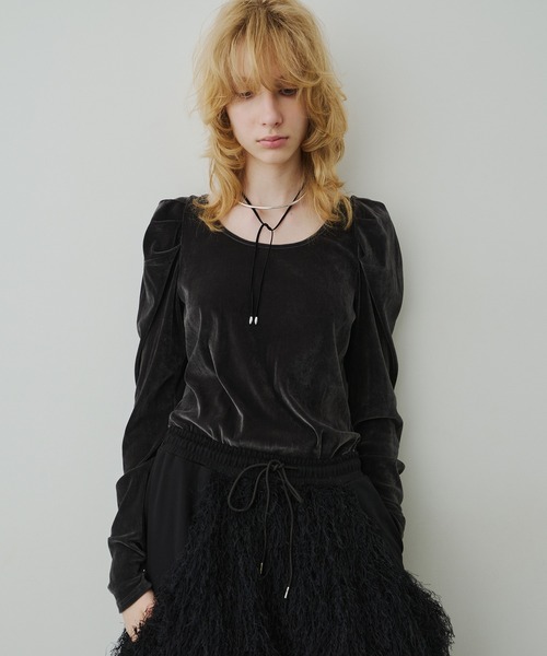 LA BELLE ETUDE（ラベルエチュード）の「シアーベロアパフギャザーTOPS（Tシャツ/カットソー・レディース・チャコールグレー/ブラック/ブラウン・FREE）」の15枚目の写真