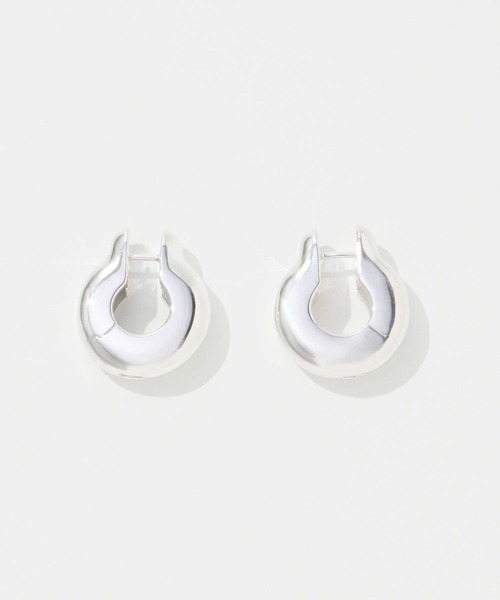 ANNIKA INEZ（アニカイネズ）の「ANNIKA INEZ Ample Hinge Hoops, Lrg アニカ イネズ アンプル ヒンジ フープピアス（ピアス（両耳用）・レディース・シルバー・FREE）」の3枚目の写真