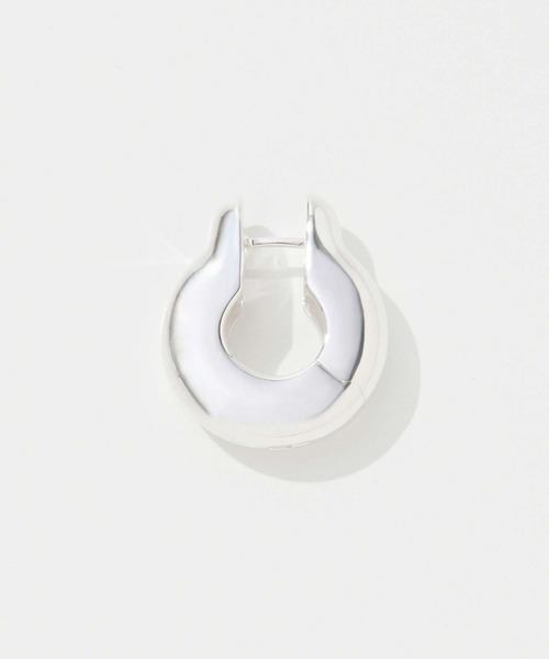 ANNIKA INEZ（アニカイネズ）の「ANNIKA INEZ Ample Hinge Hoops, Lrg アニカ イネズ アンプル ヒンジ フープピアス（ピアス（両耳用）・レディース・シルバー・FREE）」の4枚目の写真