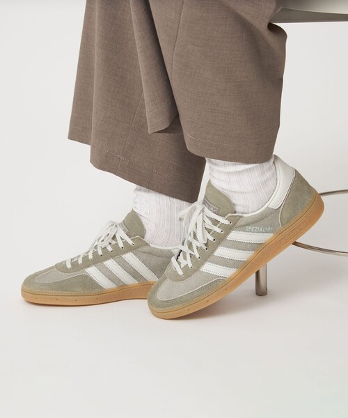 adidas Originals（アディダスオリジナルス）の「＜adidas Originals＞ハンドボール スペツィアル スニーカー（スニーカー・レディース・ライラック/グレー系・22.5cm/23cm/23.5cm/24cm/24.5cm/25cm）」の2枚目の写真