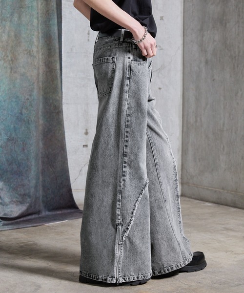 SERACE（セラス）の「【SERACE】Vintage design fringe zip wide flare denim pants / ヴィンテージデザインフリンジジップワイドフレアデニムパンツ（デニムパンツ・メンズ・ブラック/サックスブルー/ライトグレー/ホワイト・L/M/S）」の12枚目の写真