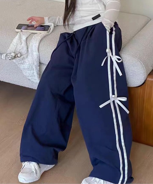 aimoha（アイモハ）の「【-aimoha-KIDS-】リボンライン ワイドパンツ（その他パンツ・キッズ・ネイビー・120/130/140/150/160/170）」の4枚目の写真