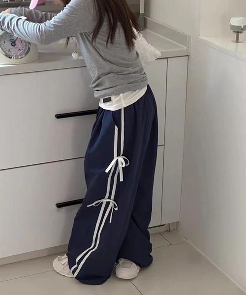 aimoha（アイモハ）の「【-aimoha-KIDS-】リボンライン ワイドパンツ（その他パンツ・キッズ・ネイビー・120/130/140/150/160/170）」の3枚目の写真