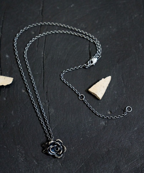 HARE（ハレ）の「【MADE IN JAPAN】ROSEネックレス(HARE)（ネックレス・メンズ・シルバー/シルバー系その他/ブラック・FREE）」の2枚目の写真