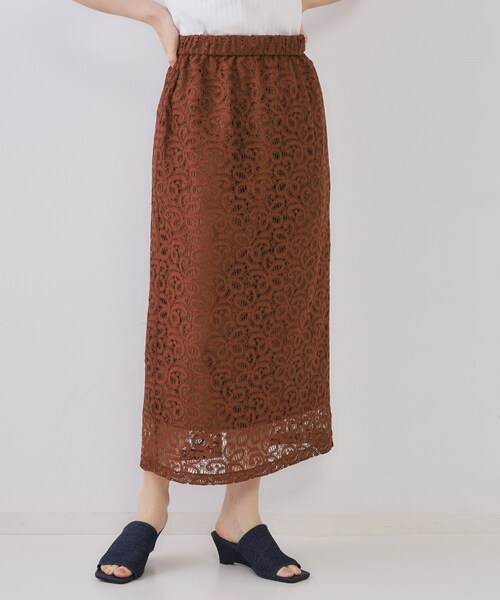 OPAQUE.CLIP（オペークドットクリップ）の「《美人百花掲載》レースイージーナロースカート【洗濯機洗い可】（スカート・レディース・ダークブラウン/ホワイト・38/40）」の2枚目の写真