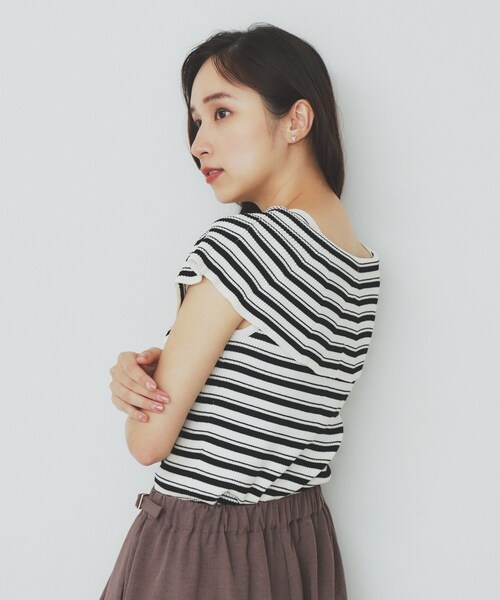 index(インデックス)の「前後2wayオフショルビッグカラーニット【洗濯機洗い可/抗ピル】(ニット/セーター・レディース・ネイビー系5/ホワイト系5/ベージュ系その他7/パープル系1・36/38/40)」の5枚目の写真