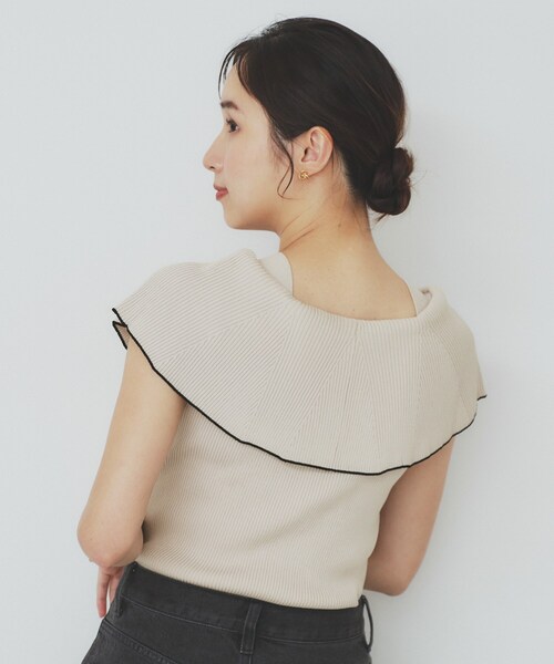 index(インデックス)の「前後2wayオフショルビッグカラーニット【洗濯機洗い可/抗ピル】(ニット/セーター・レディース・ネイビー系5/ホワイト系5/ベージュ系その他7/パープル系1・36/38/40)」の11枚目の写真