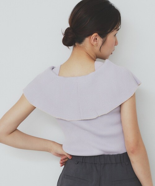 index(インデックス)の「前後2wayオフショルビッグカラーニット【洗濯機洗い可/抗ピル】(ニット/セーター・レディース・ネイビー系5/ホワイト系5/ベージュ系その他7/パープル系1・36/38/40)」の17枚目の写真