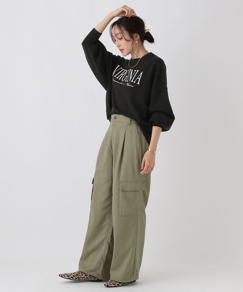 Elura(エルーラ)の「<WEB限定カラーあり>毛玉しらずロゴプルオーバー/571787(Tシャツ/カットソー・レディース・ダークブラウン/グリーン/ネイビー/ブラック/グレイッシュベージュ・FREE)」の8枚目の写真