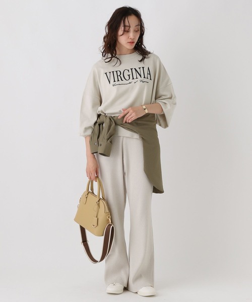 Elura(エルーラ)の「<WEB限定カラーあり>毛玉しらずロゴプルオーバー/571787(Tシャツ/カットソー・レディース・ダークブラウン/グリーン/ネイビー/ブラック/グレイッシュベージュ・FREE)」の10枚目の写真