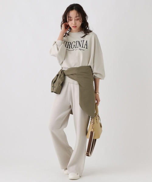 Elura(エルーラ)の「<WEB限定カラーあり>毛玉しらずロゴプルオーバー/571787(Tシャツ/カットソー・レディース・ダークブラウン/グリーン/ネイビー/ブラック/グレイッシュベージュ・FREE)」の11枚目の写真