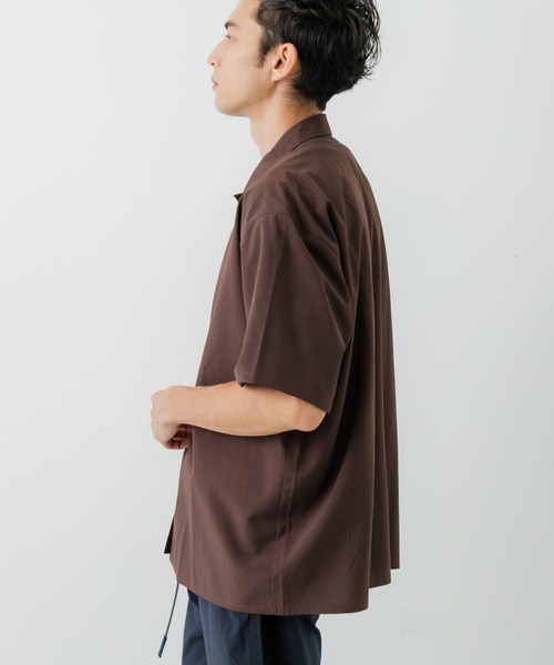 URBAN RESEARCH（アーバンリサーチ）の「BROAD FUNCTION SHIRTS（シャツ/ブラウス・メンズ・ブラック/ホワイト/ブラウン/チャコールグレー・MEDIUM/LARGE）」の17枚目の写真