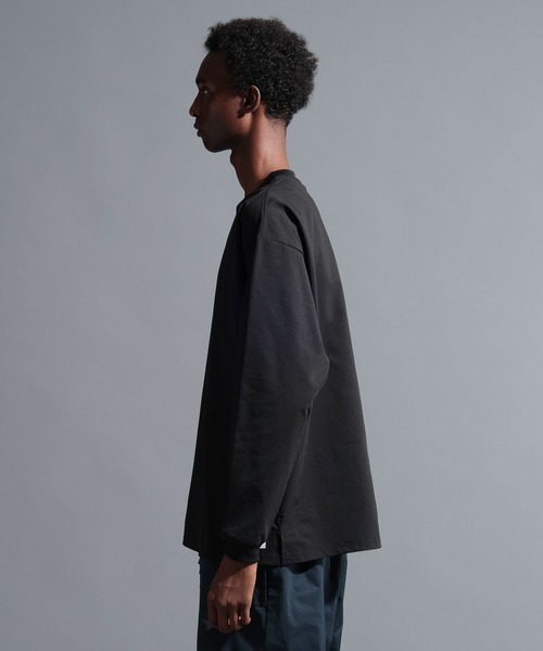 NUMERALS（ヌメラルズ）の「【NUMERALS】ワンポイントロングスリーブTEE（Tシャツ/カットソー・メンズ・ネイビー/オフホワイト/ブラック・MEDIUM/LARGE）」の16枚目の写真