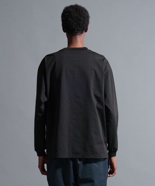 NUMERALS（ヌメラルズ）の「【NUMERALS】ワンポイントロングスリーブTEE（Tシャツ/カットソー・メンズ・ネイビー/オフホワイト/ブラック・MEDIUM/LARGE）」の17枚目の写真